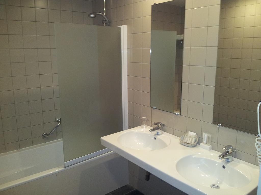 Hotel De Zalm Herentals Δωμάτιο φωτογραφία